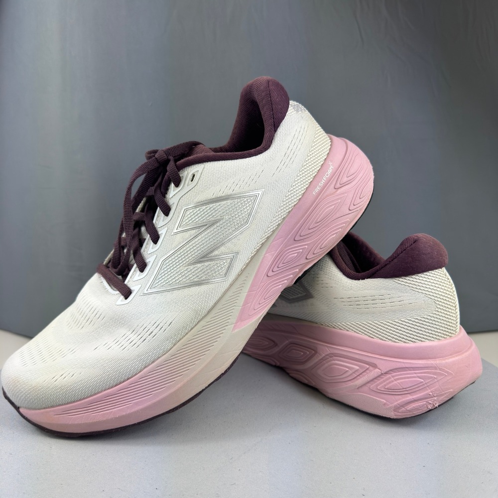 New Balance Fresh Foam X 880v15 Womens Size 9 Running Shoes Sneakers White Pink